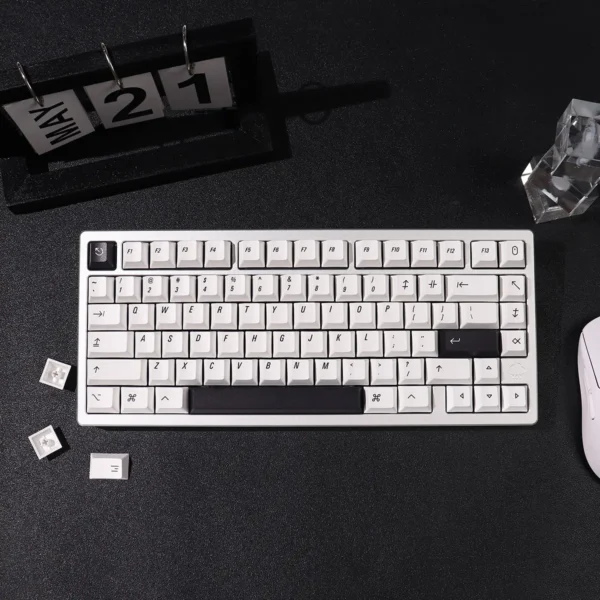 Apple_Style_Minimalist_White_Keycaps