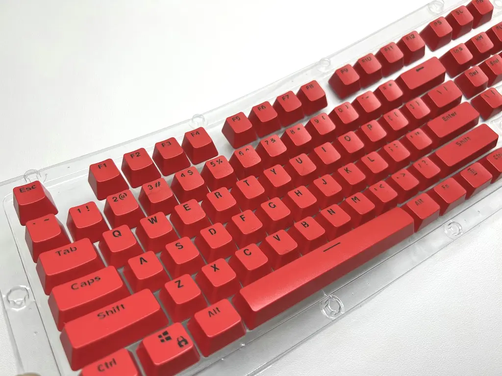 キーキャップマート_安い_カラー_キーキャップ_赤_&_黒_フォント
